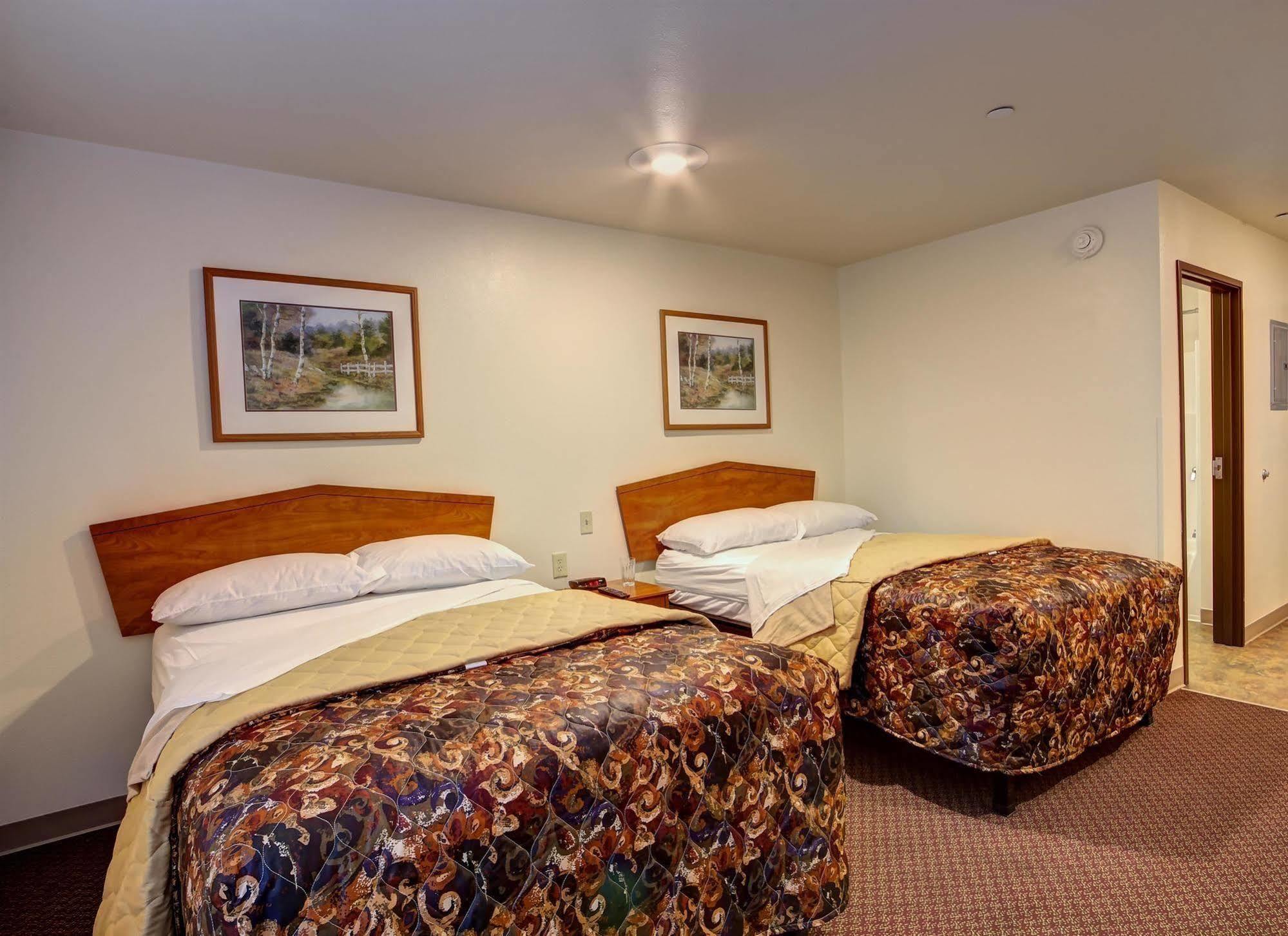 Hotel Woodspring 2*